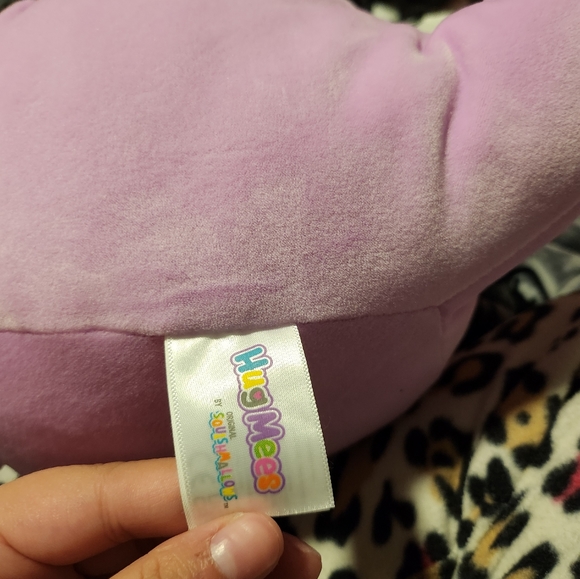 Dina Hug Mes Squishmallow - Picture 5 of 6